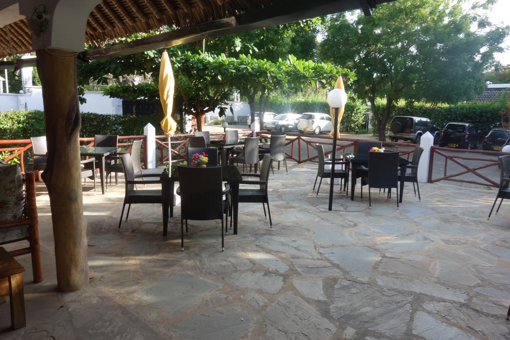 Morning Star Diani Diani Beach Exterior foto
